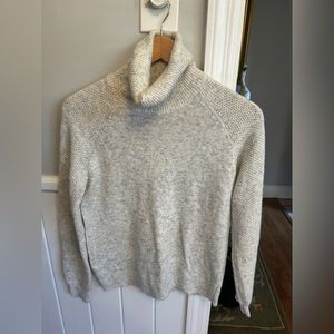 Loft Turtleneck Sweater size small never worn